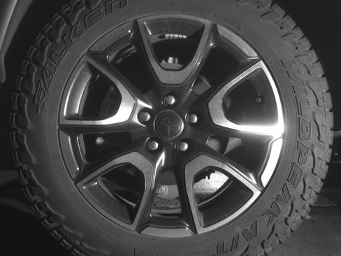 Used 2025 Jeep Compass Trailhawk image 14