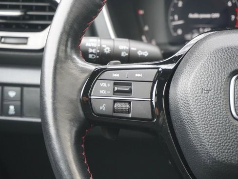 Used 2025 Honda Pilot Black Edition image 15