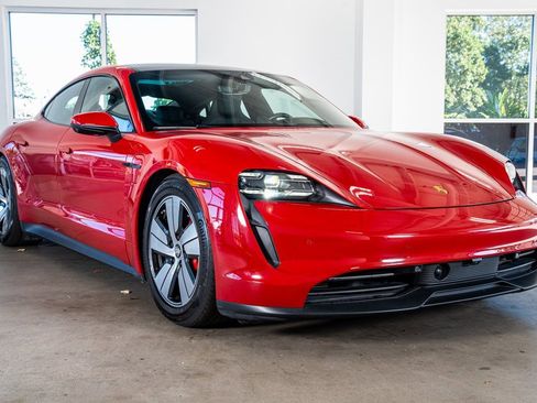 Used 2022 Porsche Taycan 4S image 4