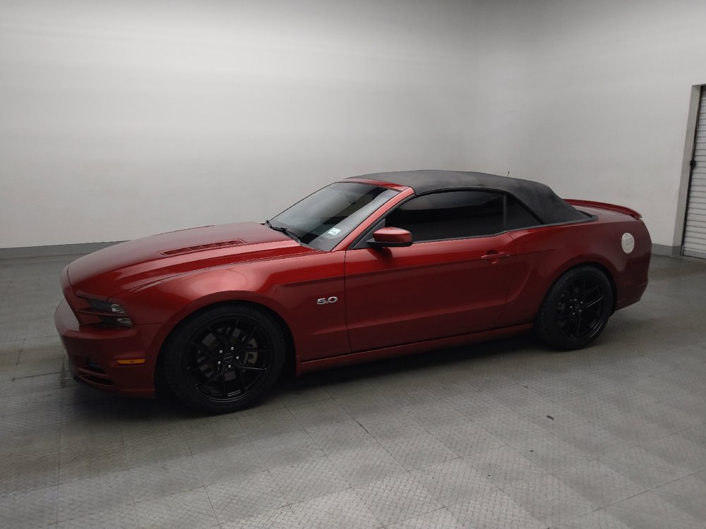 Used 2014 Ford Mustang GT RWD image 2