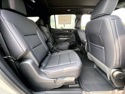 New 2026 Chevrolet Traverse Z71 w/ Driver Confidence Package AWD/4WD image 26