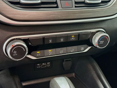 Used 2025 Nissan Altima 2.5 SV FWD image 23