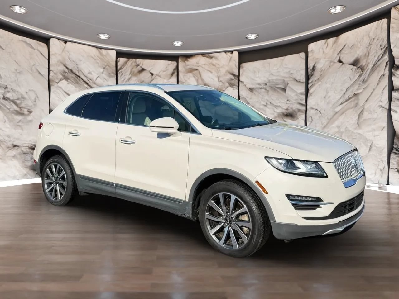 Used 2019 Lincoln MKC Reserve w/ MKC Climate Package AWD/4WD image 4