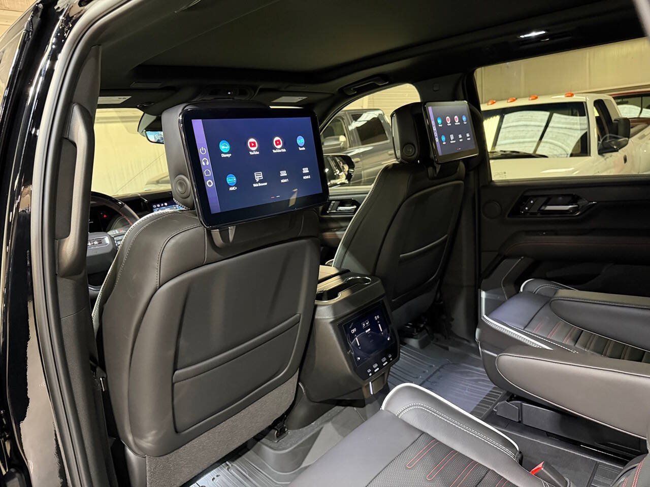 Used 2026 GMC Yukon AT4 Ultimate w/ LPO, Floor Liner Package AWD/4WD image 71