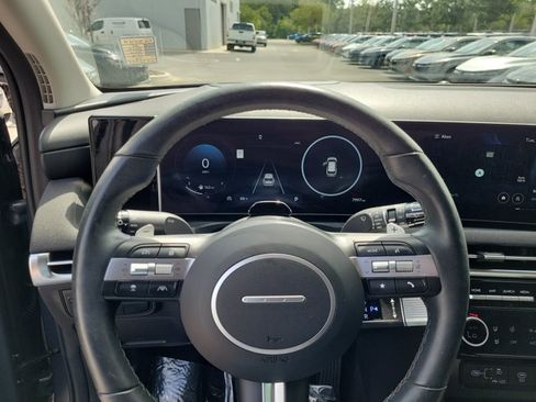 Used 2025 Hyundai Tucson Limited FWD image 24