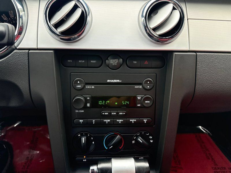 Used 2006 Ford Mustang GT RWD image 22