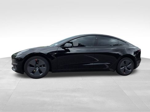 Used 2022 Tesla Model 3 Long Range AWD/4WD image 3