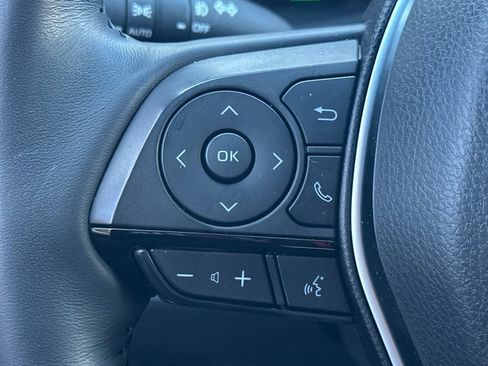 Used 2023 Toyota Venza Limited image 30