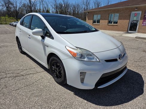 Used 2012 Toyota Prius Three w/ Solar Roof Pkg image 3
