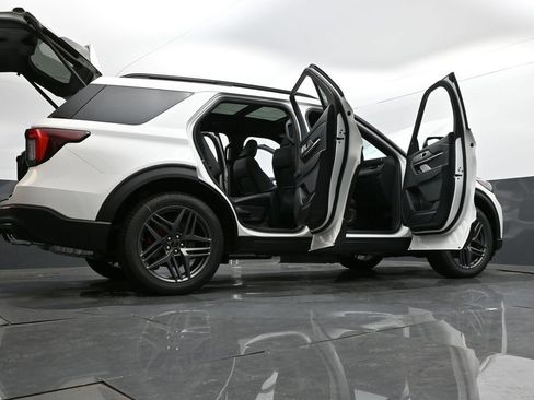 New 2025 Ford Explorer ST w/ Sun And Sound Package image 38