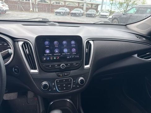 Used 2022 Chevrolet Malibu LT image 13