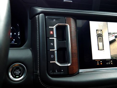 Used 2023 GMC Yukon XL Denali Ultimate AWD/4WD image 25