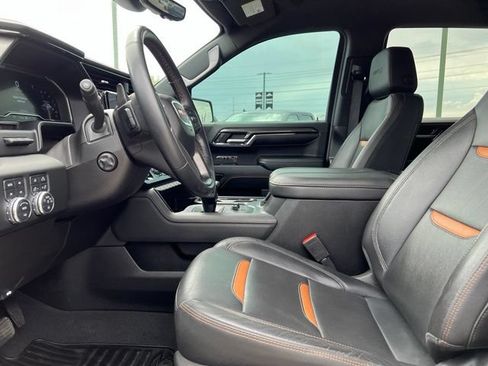 Used 2024 GMC Sierra 1500 AT4 w/ Technology Package AWD/4WD image 15