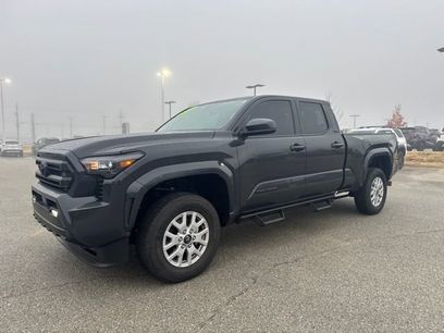 Used 2025 Toyota Tacoma SR5