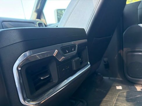 Used 2021 Chevrolet Silverado 2500 High Country w/ Technology Package AWD/4WD image 15