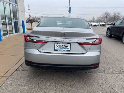 Used 2025 Toyota Camry LE image 6