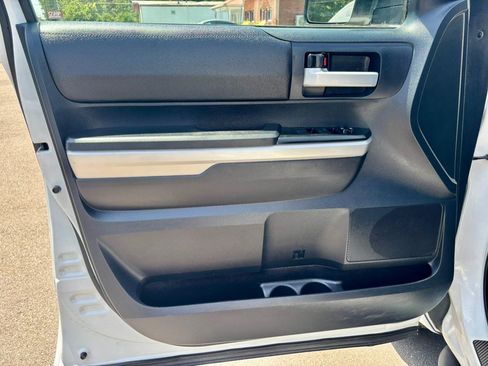 Used 2016 Toyota Tundra SR5 w/ SR5 Upgrade Package AWD/4WD image 10