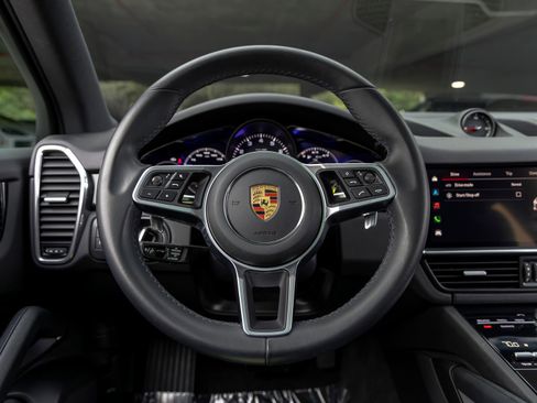 Certified 2023 Porsche Cayenne Platinum Edition AWD/4WD image 29