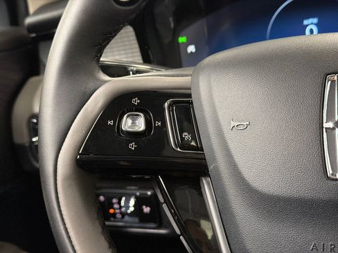 Certified 2025 Lincoln Corsair AWD w/ Equipment Group 101A image 23