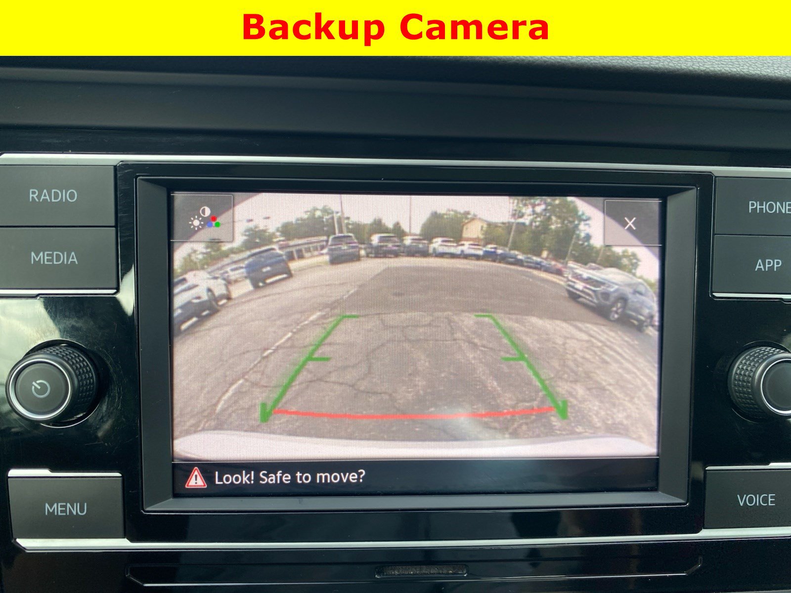 Used 2021 Volkswagen Jetta SE w/ SE Cold Weather Package FWD image 29
