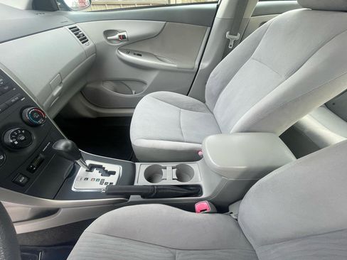 Used 2010 Toyota Corolla FWD image 14