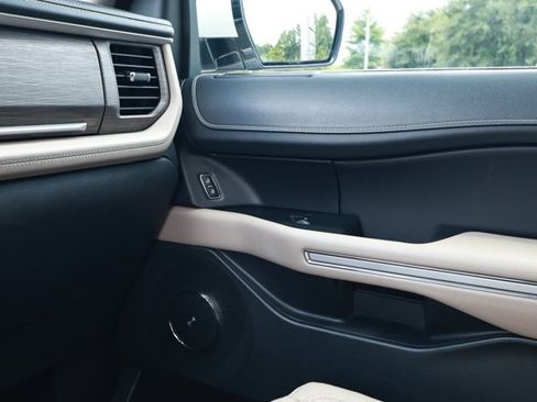 Used 2024 Ford Expedition Max Limited RWD image 29