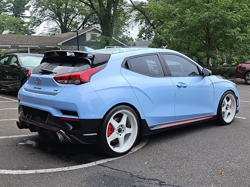 Used 2020 Hyundai Veloster N w/ Performance Package FWD image 6
