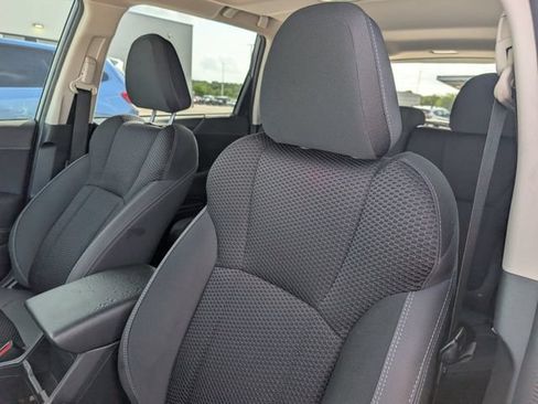Certified 2021 Subaru Forester Premium AWD/4WD image 10