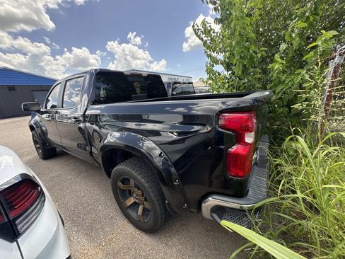 Used 2020 Chevrolet Silverado 1500 LT w/ Texas Edition RWD image 7