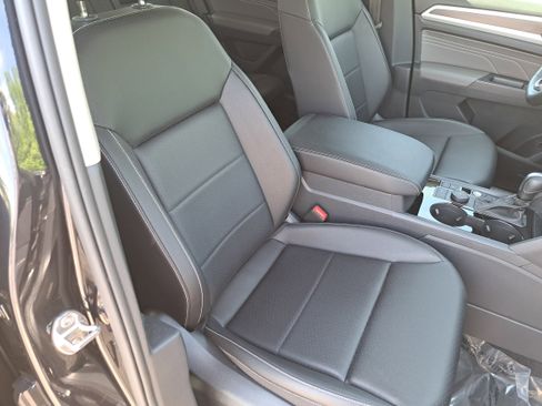 Used 2023 Volkswagen Atlas SE image 10