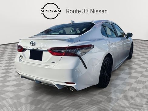 Used 2024 Toyota Camry SE FWD image 5