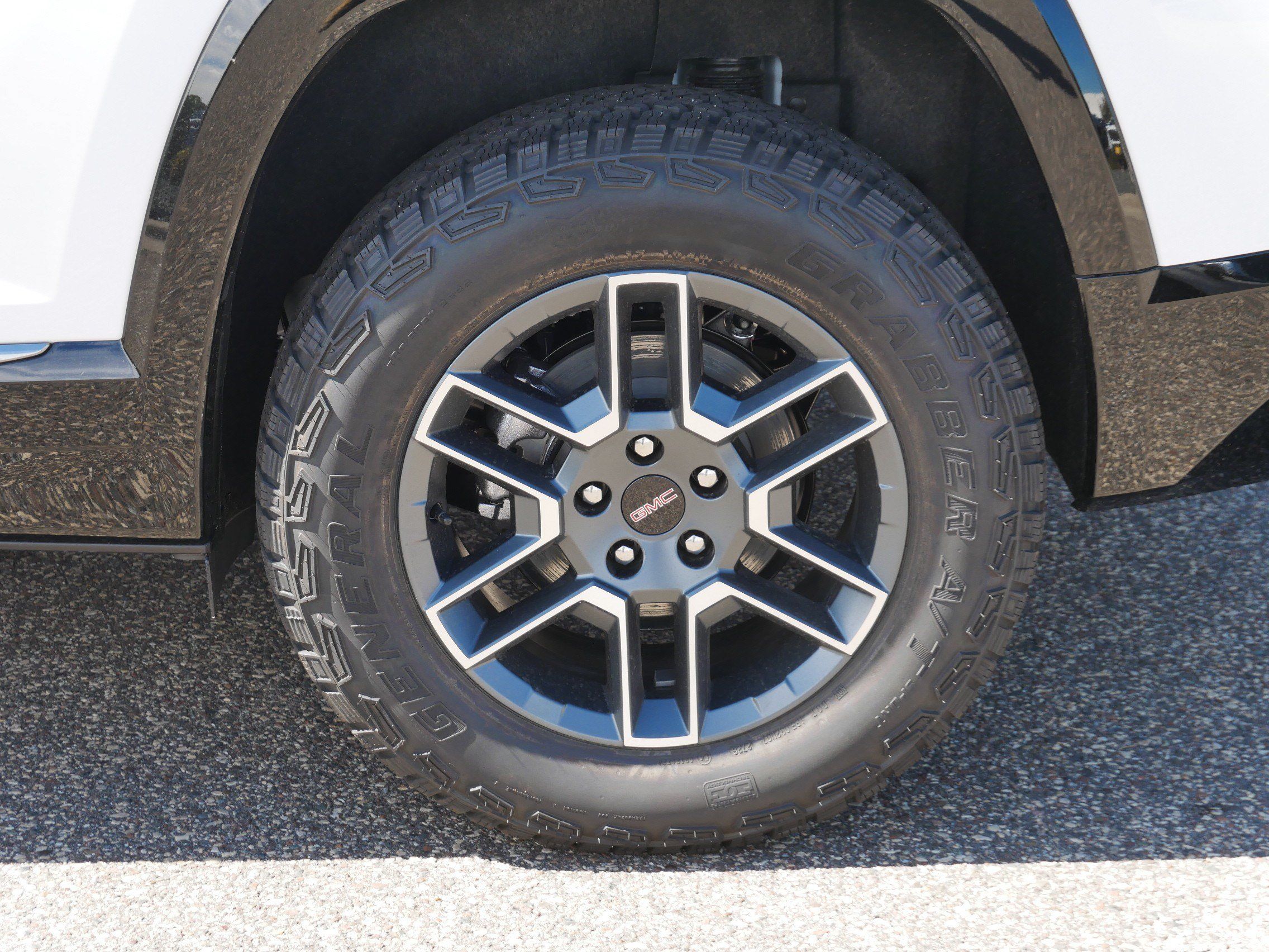 New 2027 GMC Terrain AT4 w/ Convenience Package III AWD/4WD image 3