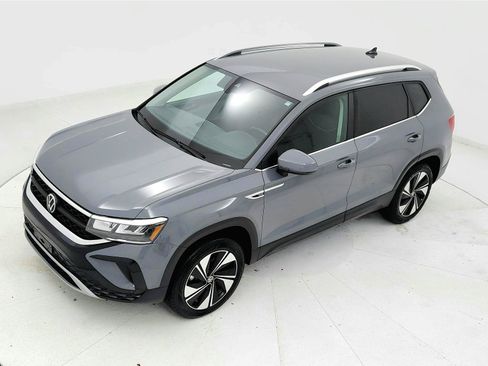 Used 2024 Volkswagen Taos SE AWD/4WD image 13