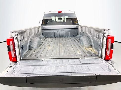 Used 2025 Ford F450 Platinum w/ FX4 Off-Road Package AWD/4WD image 10