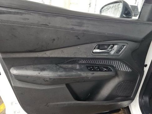 Used 2024 Nissan Ariya AWD image 14