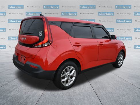 Used 2022 Kia Soul LX w/ Technology Package image 6