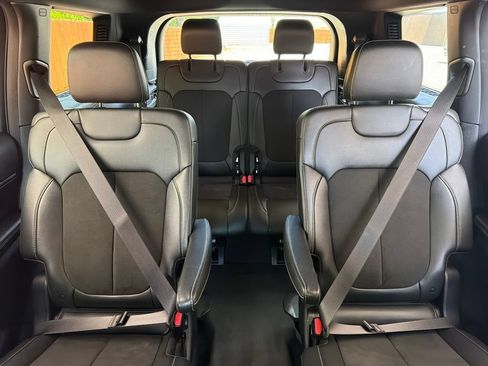 Used 2023 Jeep Grand Cherokee L Laredo RWD image 30