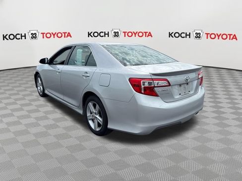 Used 2012 Toyota Camry SE FWD image 6