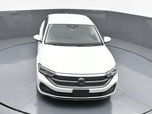 Used 2024 Volkswagen Jetta S image 33