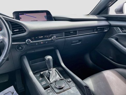 Used 2019 MAZDA MAZDA3 Hatchback FWD image 22