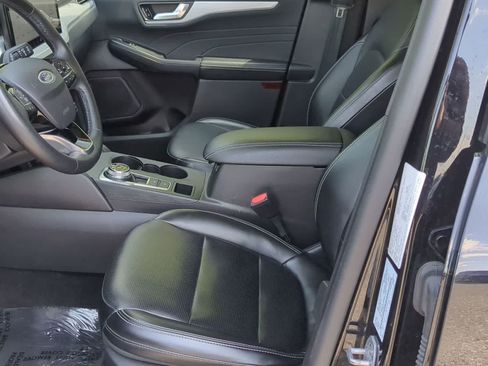 Used 2024 Ford Escape Platinum AWD/4WD image 16