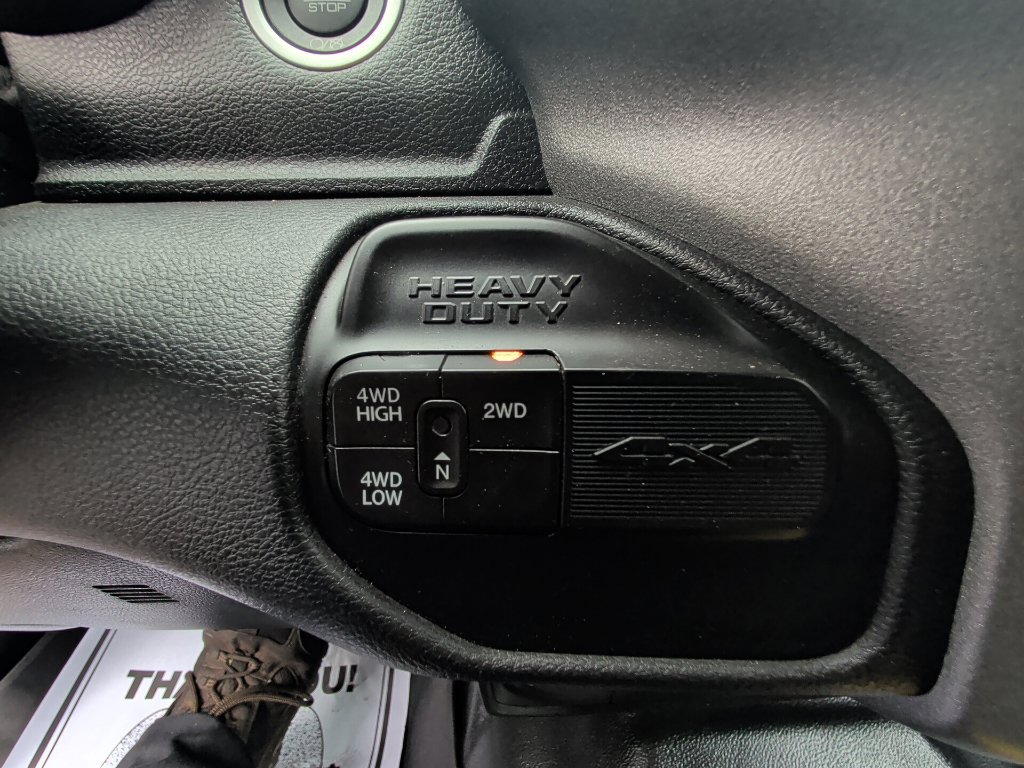 Used 2024 RAM 5500 Tradesman w/ Chrome Appearance Group AWD/4WD image 16