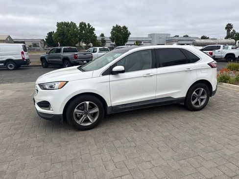 Used 2020 Ford Edge SEL w/ Convenience Package FWD image 4
