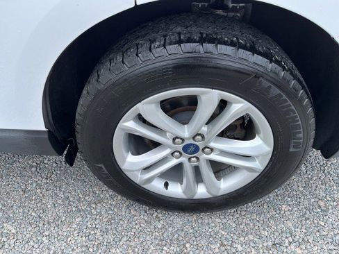 Used 2019 Ford Edge SEL w/ Equipment Group 201A AWD/4WD image 11