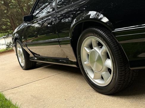 Used 1993 Ford Mustang Cobra RWD image 22