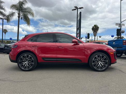 Used 2024 Porsche Macan w/ Premium Plus Package AWD/4WD image 39