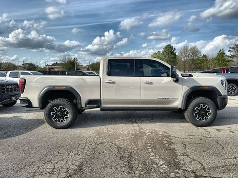 New 2026 GMC Sierra 2500 AT4X image 10