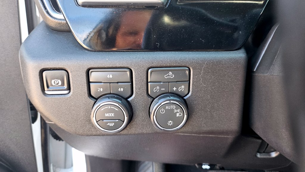 Used 2026 Chevrolet Silverado 3500 LT AWD/4WD image 37