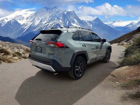 Used 2022 Toyota RAV4 Adventure w/ Convenience Package image 5