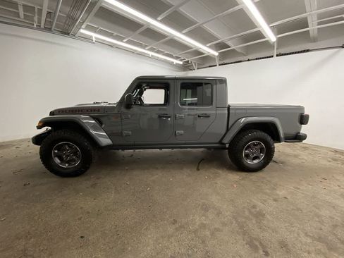 Used 2020 Jeep Gladiator Rubicon image 3